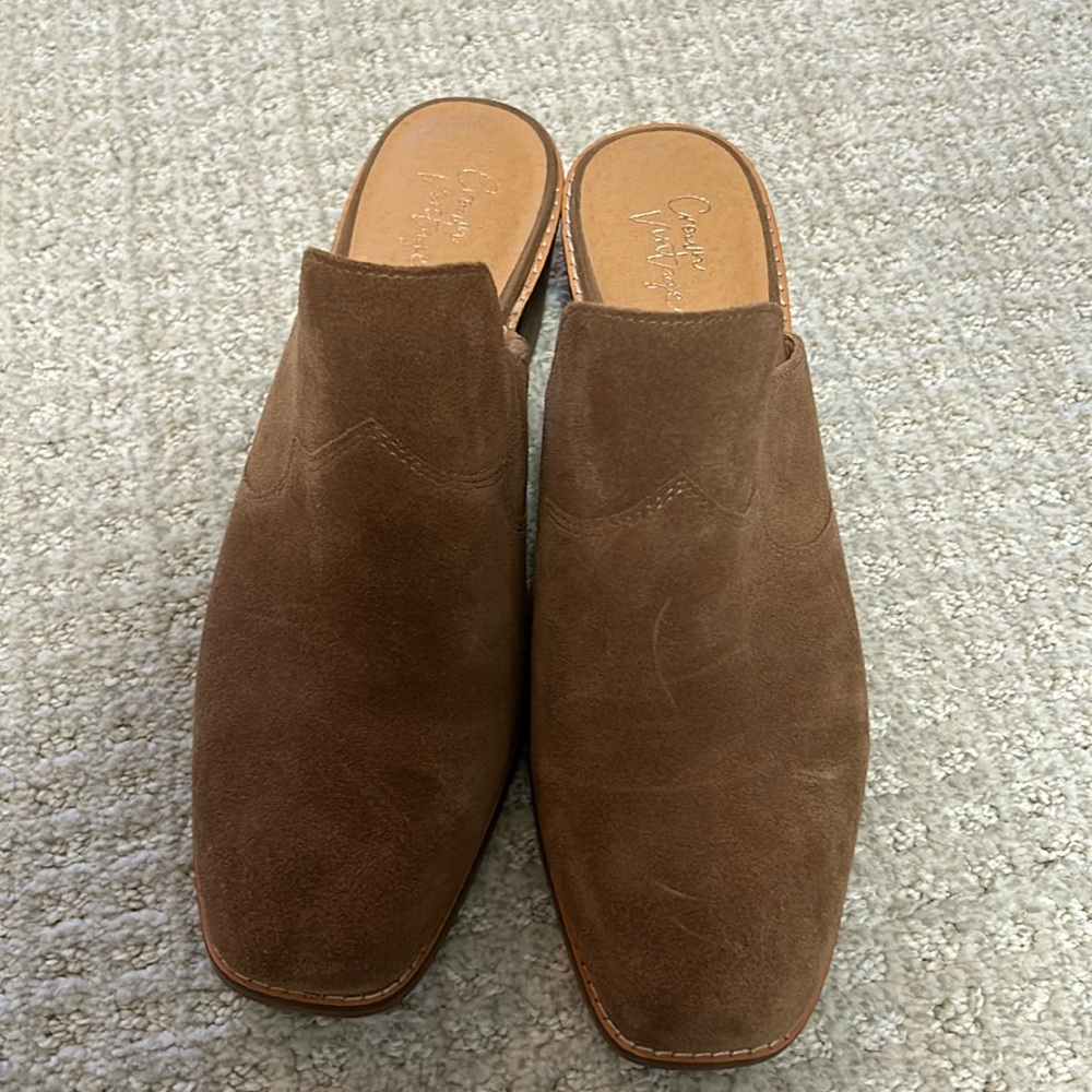 Crown Vintage mules, size 8.5, cognac